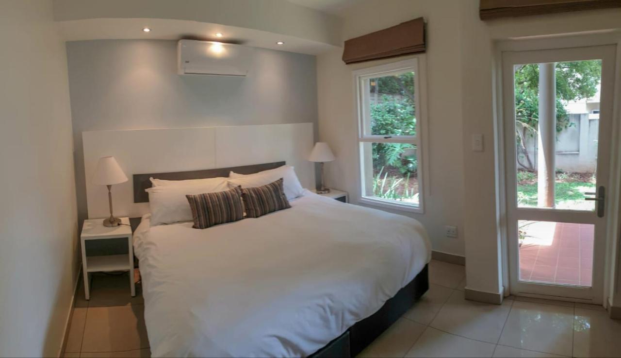 Villa Via Executive Suites With Power Back-Up Johannesburg Ngoại thất bức ảnh